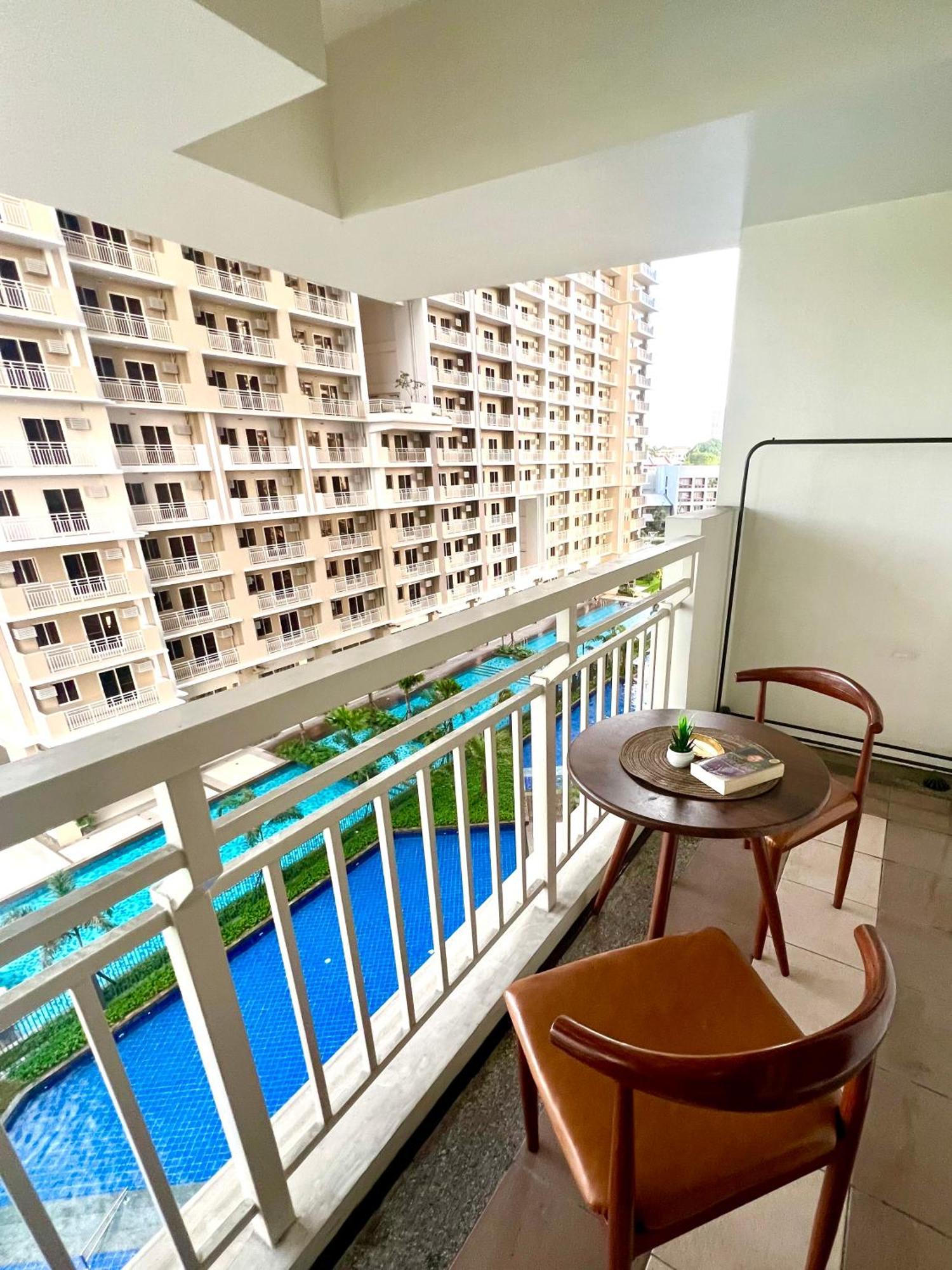 Brixton Place, Weston Tower Manila Exteriör bild